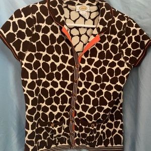 Women’s giraffe pattern button up